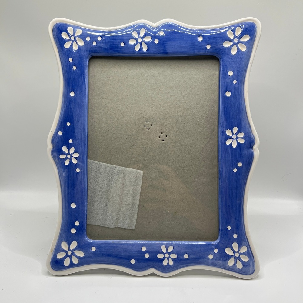 Vintage 1997 HB Group Blue Ceramic Floral Picture Frame Scalloped Edge Daisy